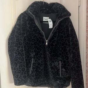 Abercrombie & Fitch NWT Black Fluffy Cheetah/Animal Print Quarter Zip Fleece